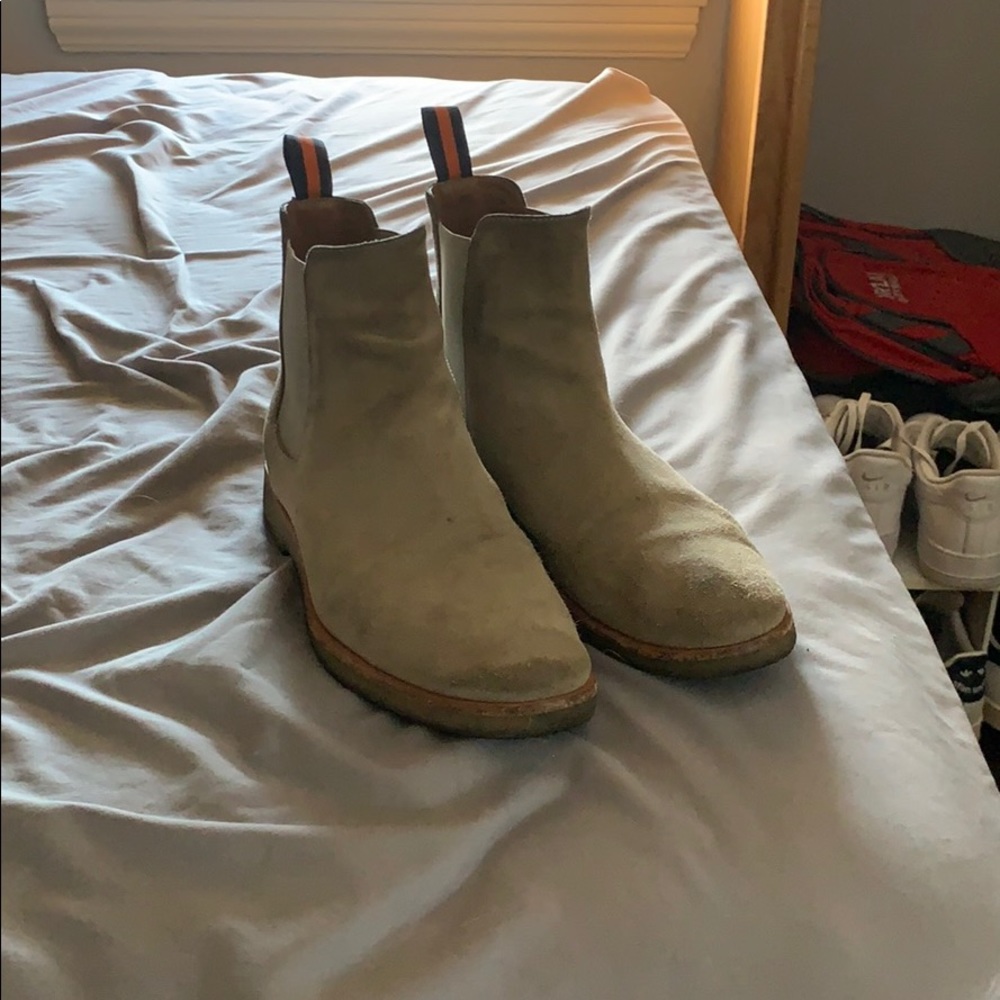 Chelsea boots